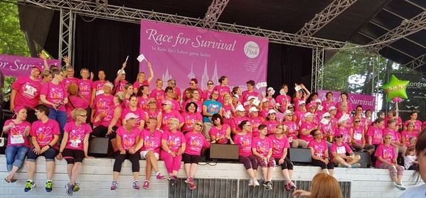 Gruppenbild-Race-Köln-2017 Cover Soziale Informationen 2016